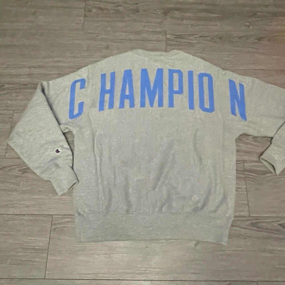 Champion Spellout Reverse Weave Grey Pullover Men sweatshirt Medium
